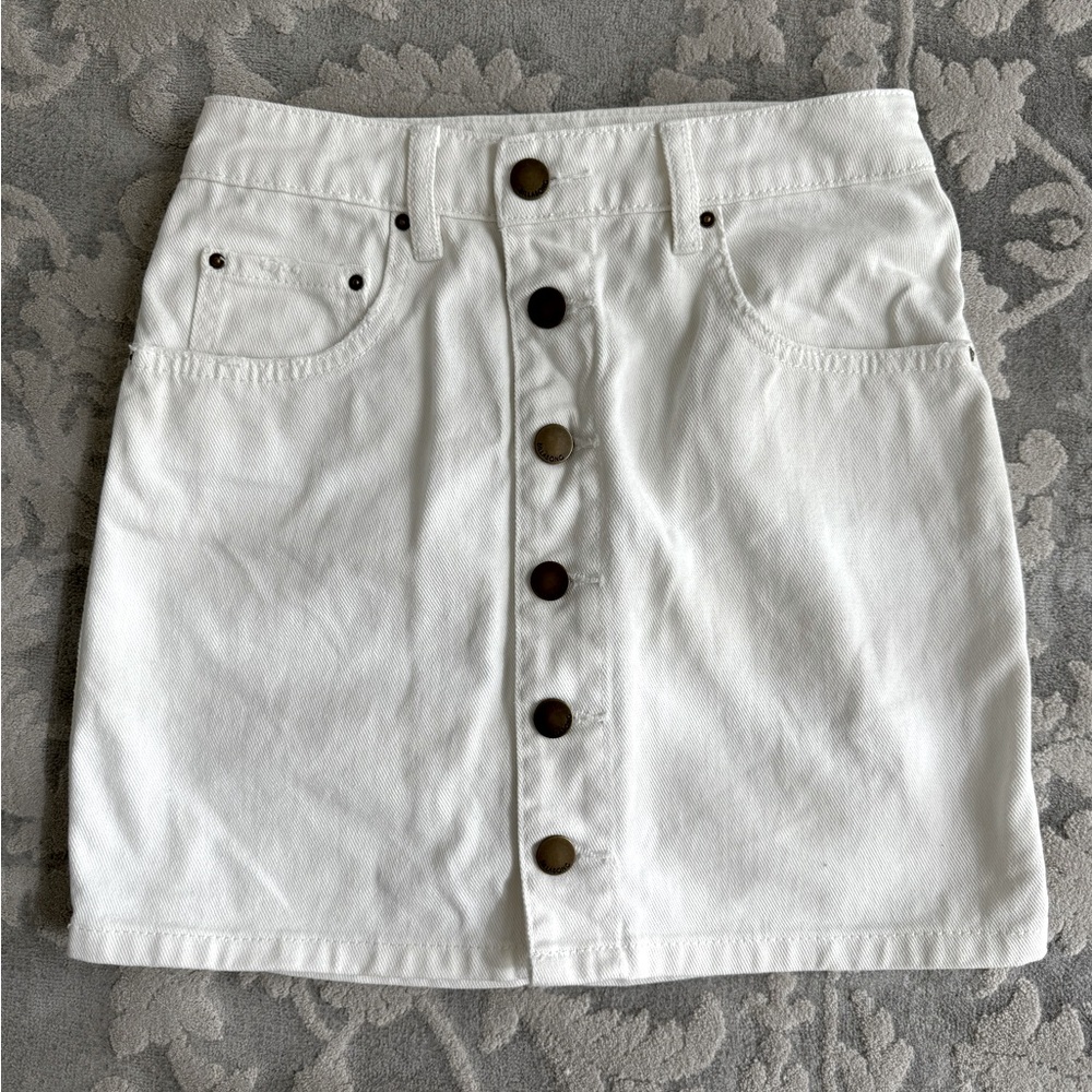 Billabong white denim skirt size 25 with button front